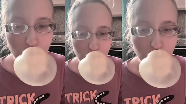 Big bubble gum blowing asmr sound effects listen in headphones 