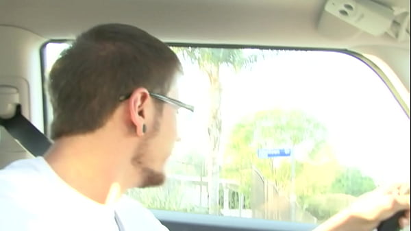 Nonton Sky Rodgers Is A Broken Down Bitch thumbnail