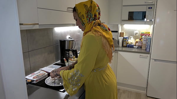 Play MP4 - Horny Stepson Fucked His Big Ass Arab Stepmom In Hijab