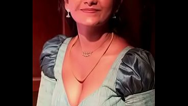 Nonton Gabrielila Hot Boobs Pressing thumbnail