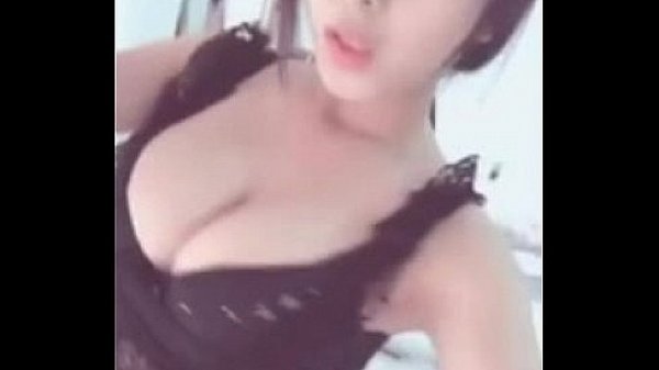 Pervert japanesse girl show her naked sexy body 