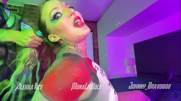 Nonton Cosplay Bodypaint Anal Harley Quinn And Joker Insanity thumbnail