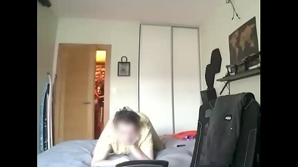 WAITING FOR TOP NAKED, DOGGY AND WITH ASS TO DOOR 