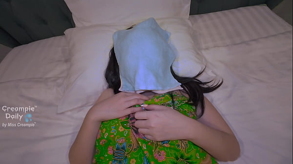 Play MP4 - เมียชาวไทยแอบมาแตกในกับชายอื่น ตอนผัวออกไปทำงานนอกบ้าน