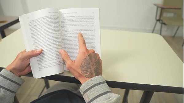 Nonton Pov&mdash;i Find The Hottest Personalized Milf Teacher To Help Me Catch Up On My Classes. thumbnail