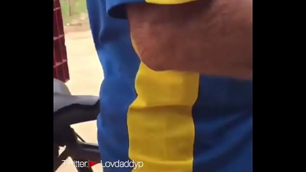 Play MP4 - Straight crown ler on huge dick