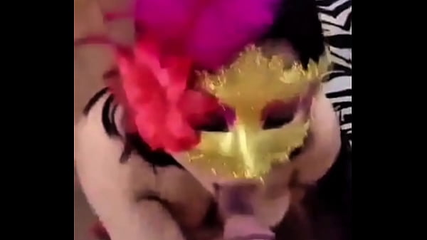 Play MP4 - Sacando leche al amigo del cornudo