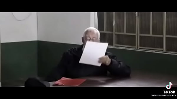 Hist&oacute;ria de um soldado ateu que acreditou em deus na segunda guerra mundial olhando pra estrelas 