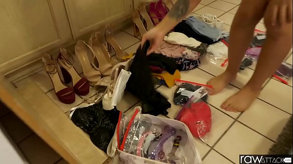 Raw - Honey Gold is punished by a monstercock, interview & bigbooty