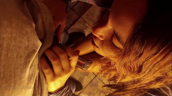 Boquete Gostoso com Com Chuva Dourada e Gozada na Cara 