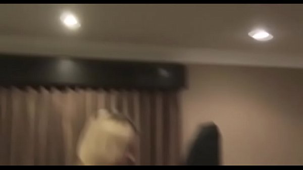 Nonton Dirty Blonde Diva Fucks On Camera thumbnail