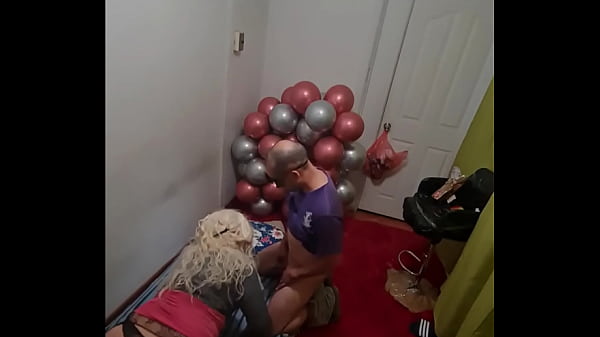 Play MP4 - Enmascarado me da su moco