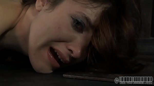 Cute lass waits for lusty t. 