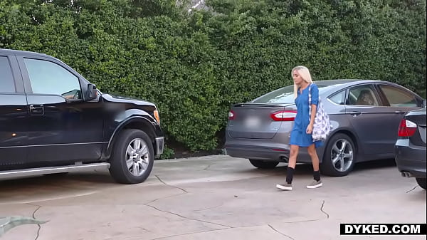 Play MP4 - Cute Britney Amber and Naomi Woods