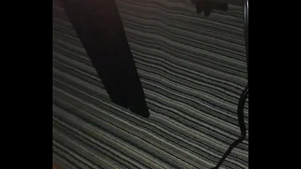 Nonton Trades Dick Swinging thumbnail