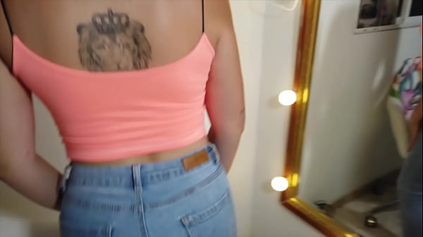 La Per De Sa No Se Aguanta Y Se Orina En El Camerino thumbnail