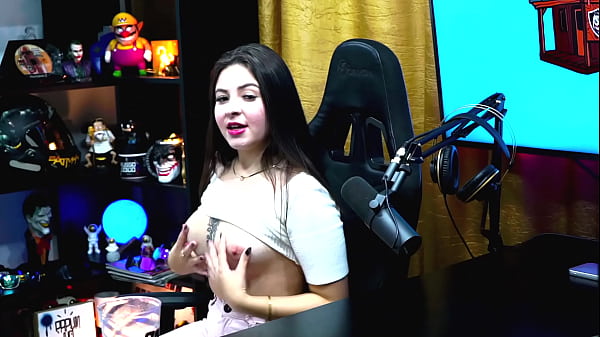 Play MP4 - Andriza Haack avalia o pau do Ruan&comma; ela gostou tanto que tirou a roupa e seduziu ele&excl; - P&aacute;pum no Barraco&excl; COMPLETO NO SHEER&sol;RED