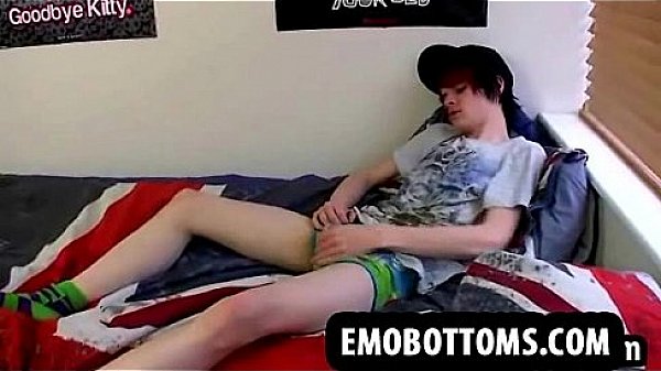 To cum this sexy punky twink is rubbing his big cock 