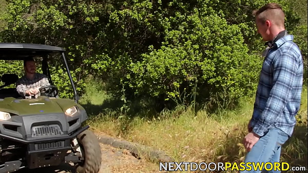 Mark Long and Jackson Cooper decided to make a break and suck each others dicks before bareback! 