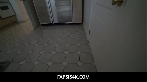 Nonton Izzy Lush Bon Her Stepbro Hard In Kicthen thumbnail