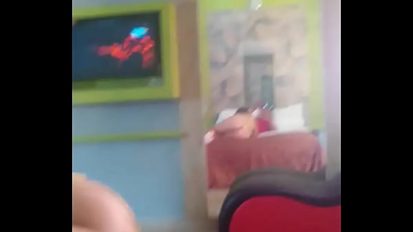 Nonton Perrita Mamando thumbnail