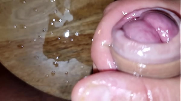 Assolo doppia sborrata schizzo due volte con un cazzo duro e interruzione del primo orgasmo 