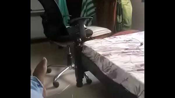 Vijayawada aunty with big ass shows her back to provoke owner 