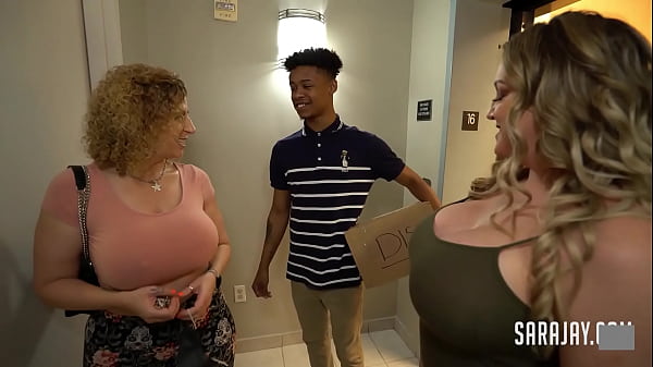 Play MP4 - Cock Craving Cougars Sara Jay And Hot Ass Hollywood Milk A Lucky Dick&excl;