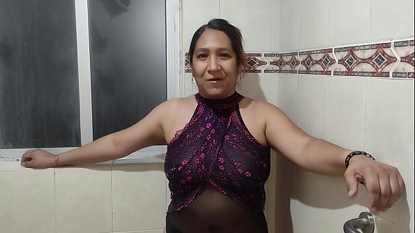 Nonton Cogiendo Con La Ventana Abierta A Un Lado Del Puente Vehicular thumbnail