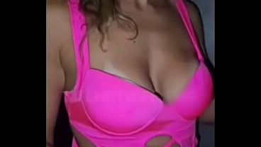 CORNO NAO ACREDITOU QUANTA PORRA O MACHO DEU NA MINHA BOCA DA ESPOSA