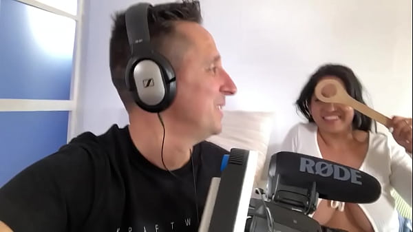 Play MP4 - Rodando con Amy Amor