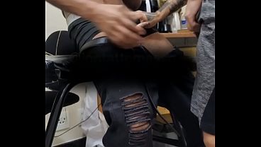 O cliente negro que n&atilde_o disfar&ccedil_ava o tes&atilde_o