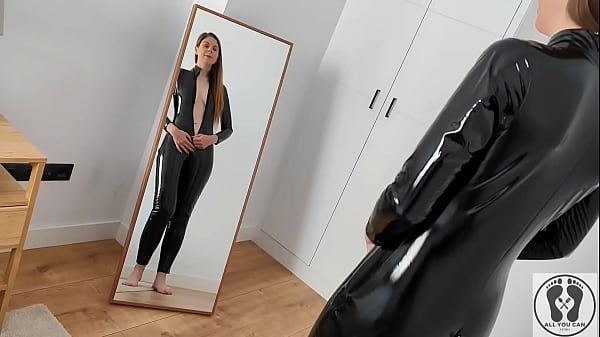 Nonton Alice Maze Milf Public Leather Shiny Fetish Cei Pussy Juicy thumbnail