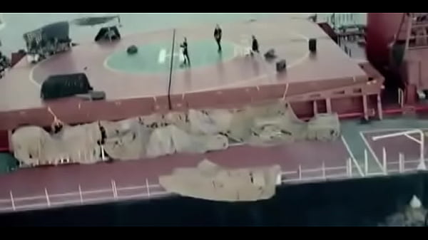 Muse starlight oficial video form the &aacute; black holes and reveletions of muse 