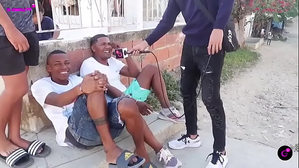 En los caser&iacute;os y favelas est&aacute; el chicle tv m&aacute;s ruleta que nunca con el mundo 