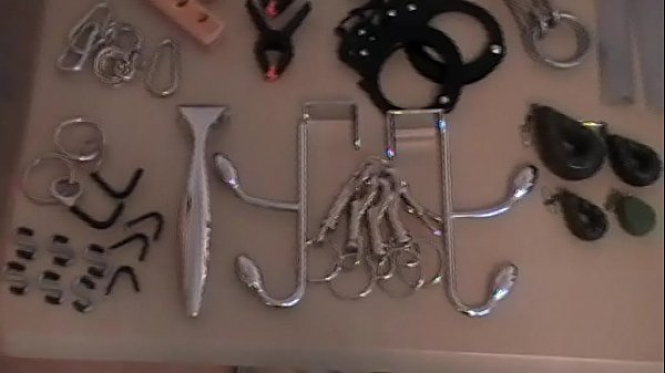 Play MP4 - BDSM toys and playroom
