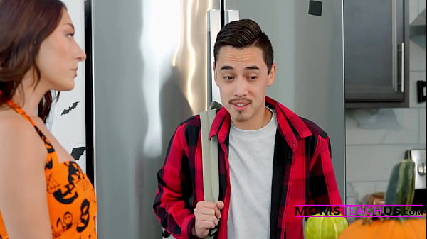 Gourd and_Glory Stepmom StepSon Have QuiteThe Story