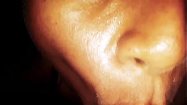 Susychupando verga para recibir semen en sus labios muy sexys parte 1