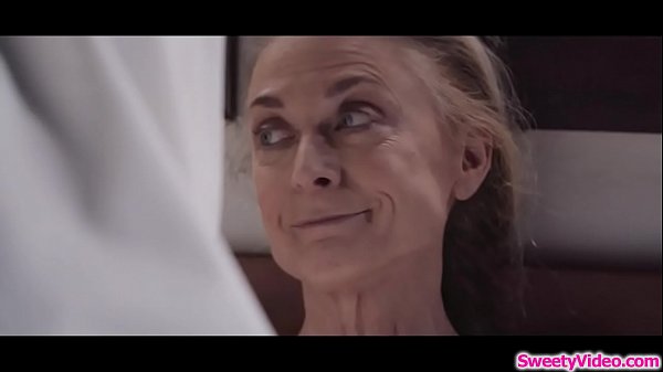 Nun gives in_to temptation ndeats pussy