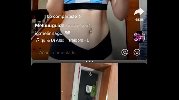 Me hago una paja con meluuguida acabo en el movil 