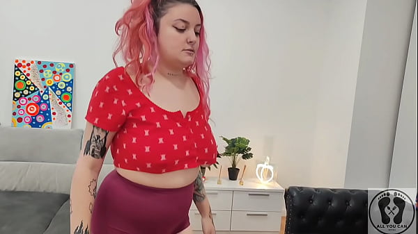 Treadmill chubby girl exersices short tights big ass 