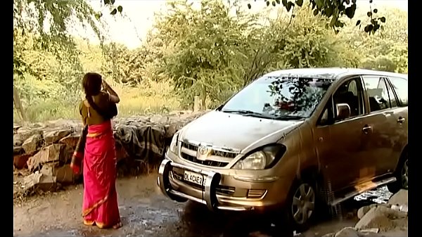 IndianVillageBhabhi_Washing_Car UNCUT EXCLUSIVE SCENE MUST WATCH