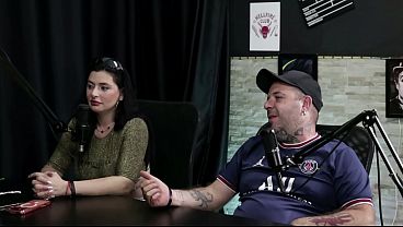 Carioca &eacute; Tudo V!ad0, Ficou Revoltado E Jogou Vela Na Ppk Dela - Monica Lima (moai Tv) thumbnail
