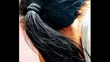 Meia Irm&atilde; Aproveita Que Ficou Sozinha Em Casa Seu Meio Irm&atilde;o E Faz Boquete Gostoso Enquanto Assiste Tv. thumbnail