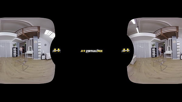 Pee desperation sets in for lady dee who wets her denims in vr porn 