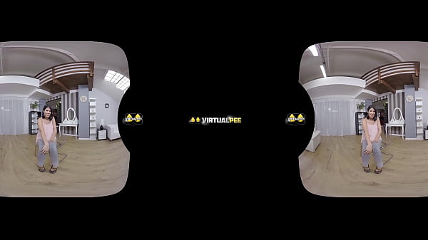 Pee desperationsets infor Lady Dee who wets her denims in vr_porn