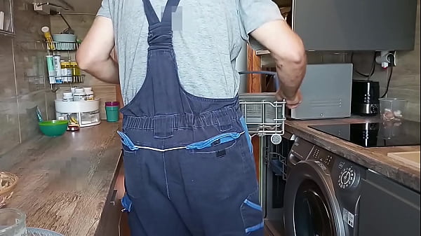 Play MP4 - Sexy mature wife has a great fuck with the dishwasher repairman