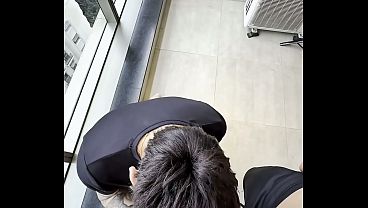 Casal venezuelano chupando rola grossa do macho dotado