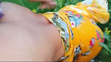 Bhabhi ko jungle mein le jakar chudai ki aur bhabhi ke munh mein cream bhi nikale hot bhabhi ki rasili chut ke liye