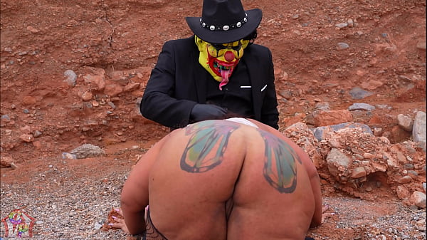 Horny Stranded Bbw Gets Picked Up And Fucked By Gibby The Clown thumbnail
